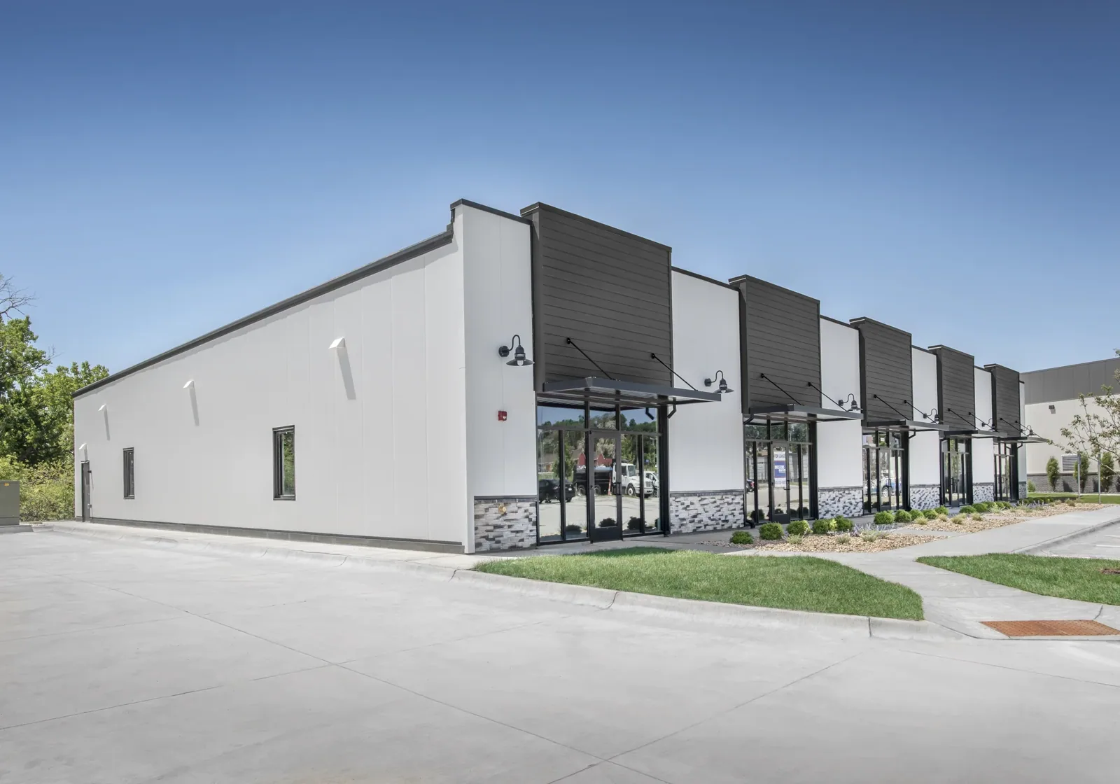 Warehouse roofing | Commercial Roofing Mission